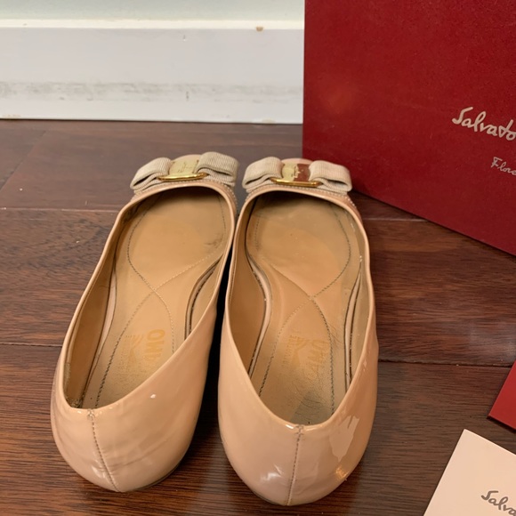 Salvatore Ferragamo Patent Varina Flats (Size 5.5) - Picture 3 of 8